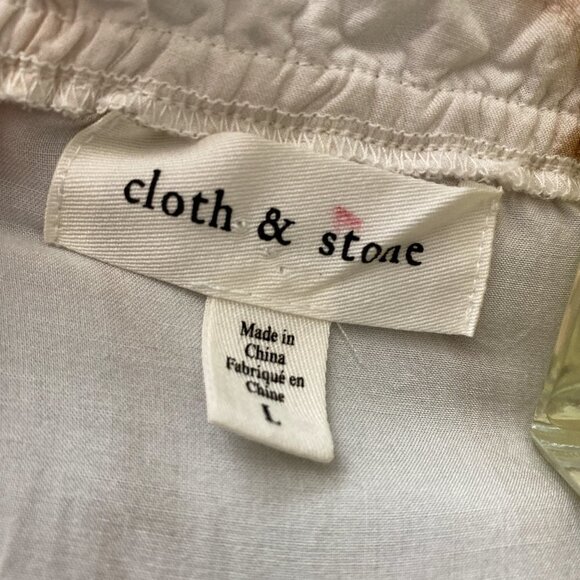 CLOTH & STONE top, size Large, elastic at waist and neckline. Geometric pattern. - Picture 6 of 6